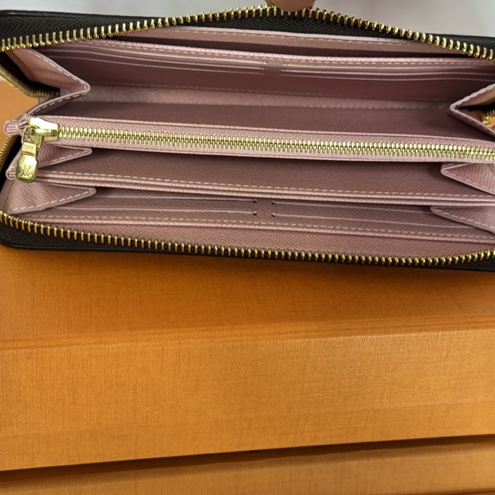 Louis Vuitton Monogram Zippy‎ Round Wallet Brown - Picture 9 of 9